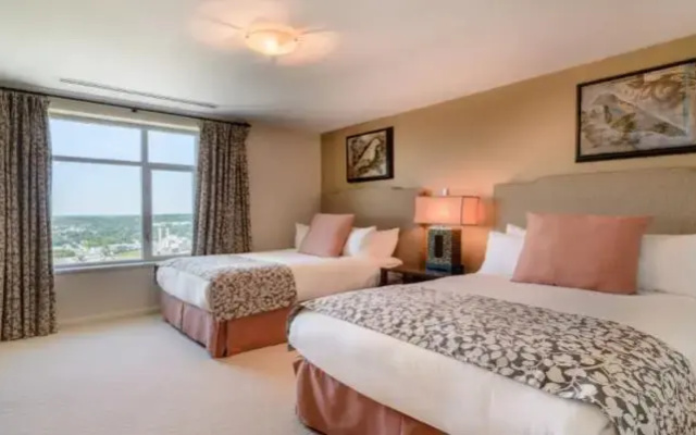 3 Bedrooms Suite with balcony