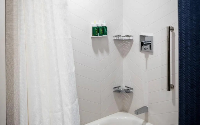 Quadruple Suite