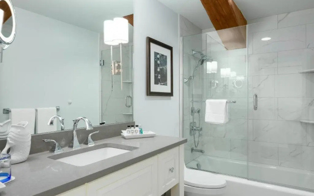 Standard room with city view