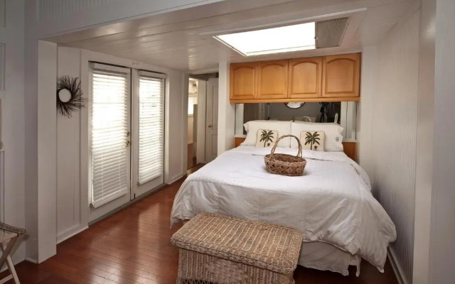 Bungalow beachfront
