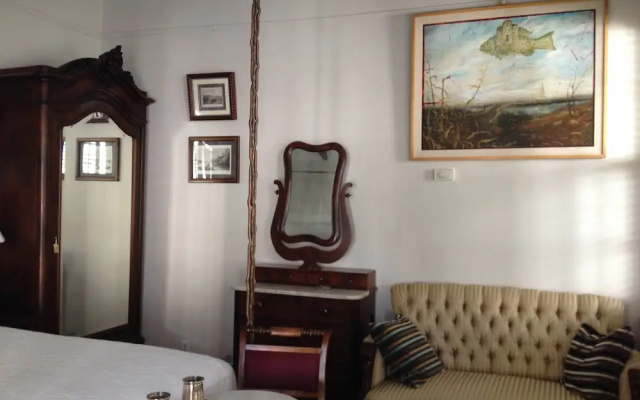 2 Bedrooms Family Cottage with courtyard view
