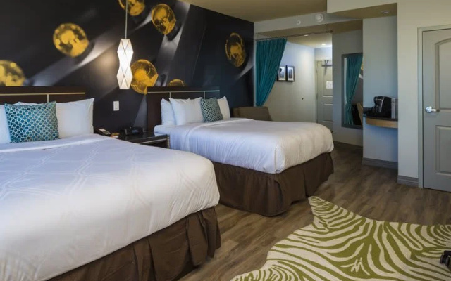 Standard Sextuple room