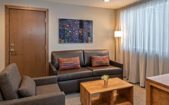 Apartment with balcony