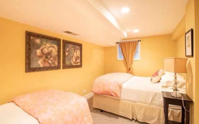3 Bedrooms Classic Apartment
