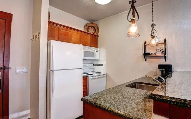1 Bedroom Standard Double room with balcony
