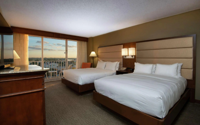 Standard Quadruple room with inland view