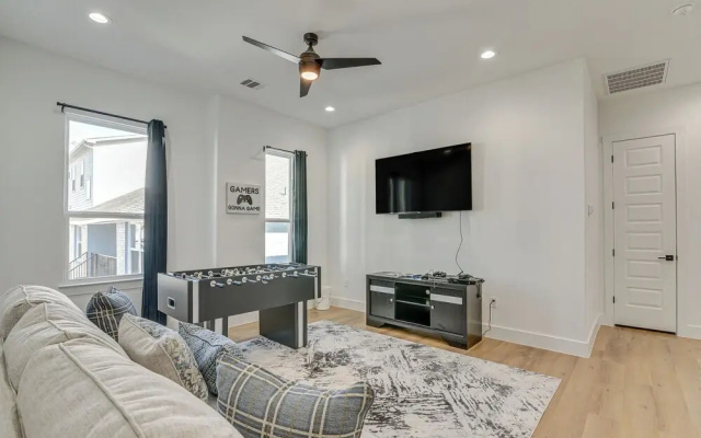 3 Bedrooms Cottage with balcony