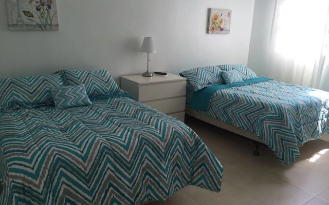 2 Bedrooms Apartment with balcony and beachfront