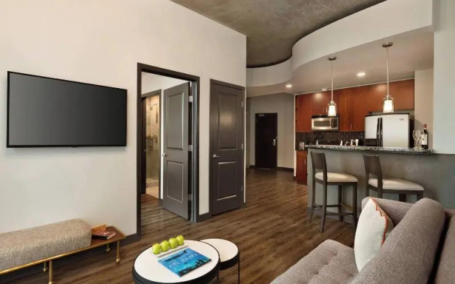 Double Suite