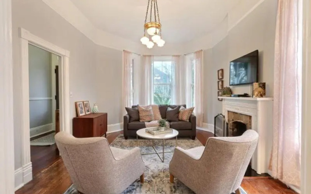 4 Bedrooms Cottage