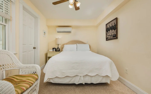 Premium Double Basement room