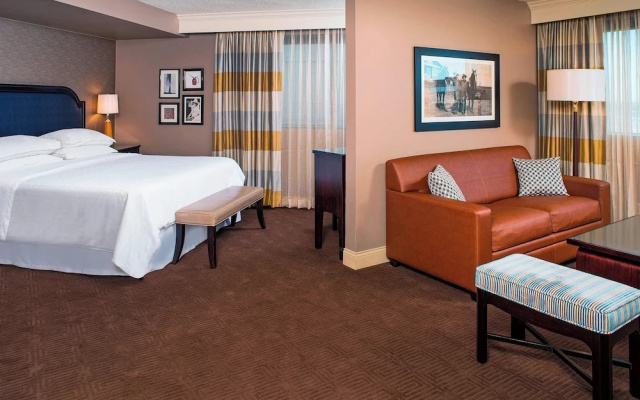 Classic Club Level Double Junior Suite