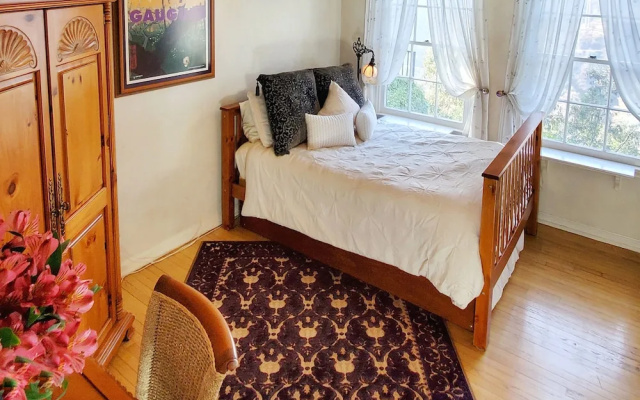 6 Bedrooms Standard room