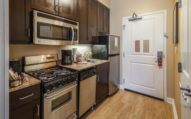 1 Bedroom Suite