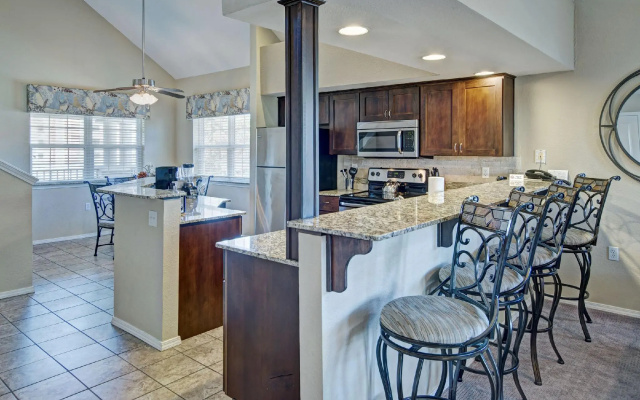 2 Bedrooms Apartment