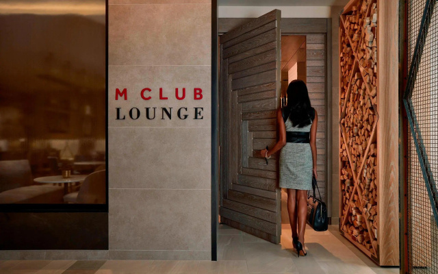 Presidential Double Club Suite