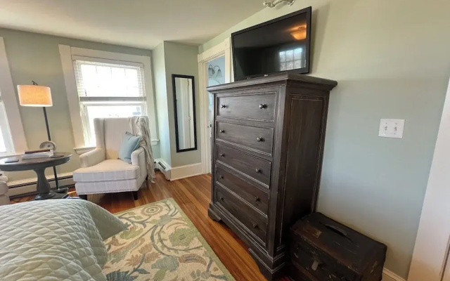 Premier room