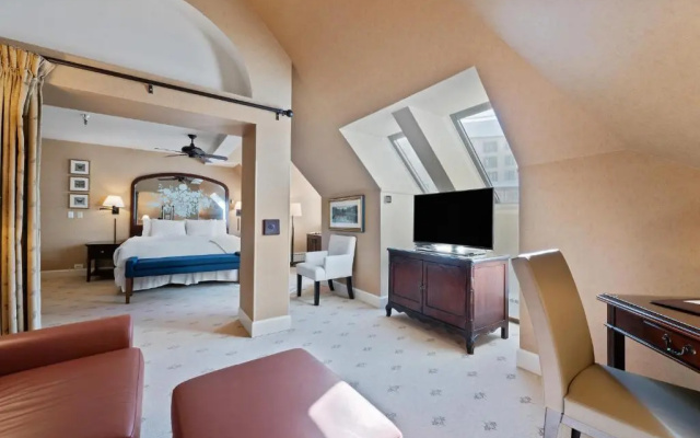 Deluxe Junior Suite