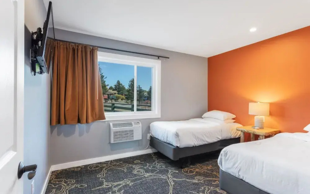 2 Bedrooms Family Suite with balcony