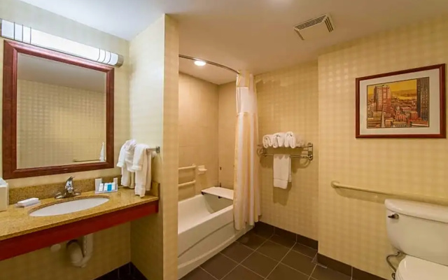 Standard room with city view