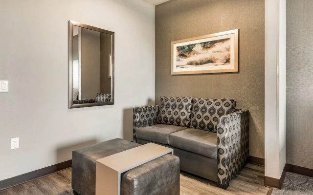 2 Bedrooms Suite