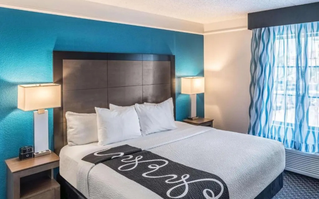 Deluxe Double Suite