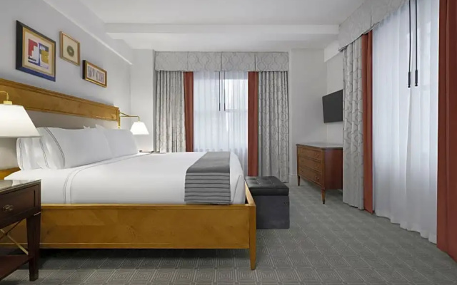 1 Bedroom Suite with city view