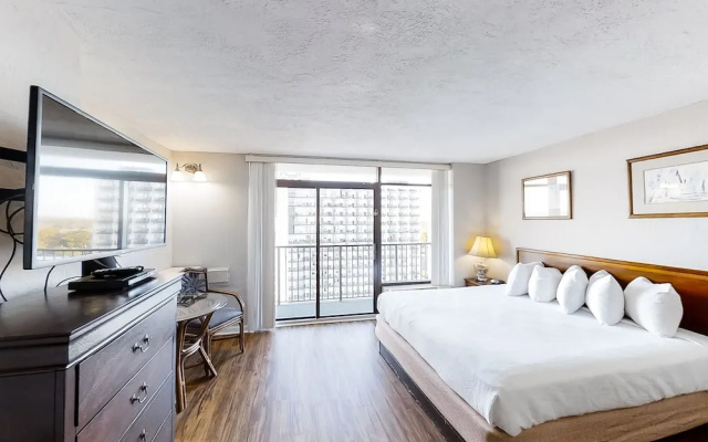 Double Studio with partial ocean view