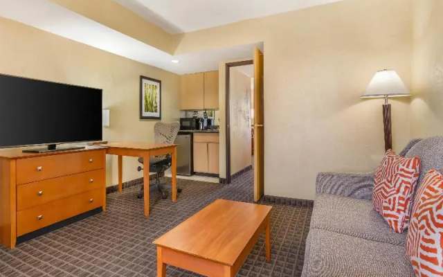Suite with balcony