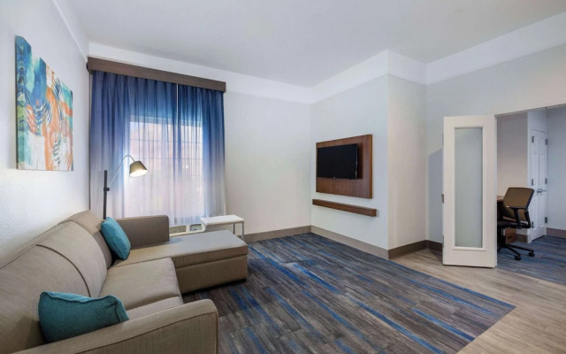 Double Suite