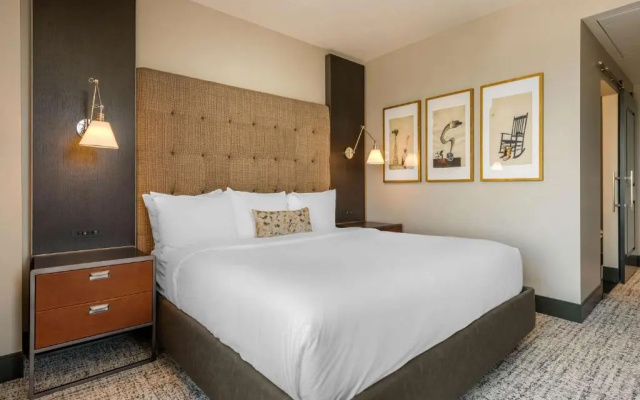 Standard Double room with city view