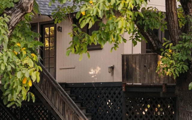 Quadruple Bungalow