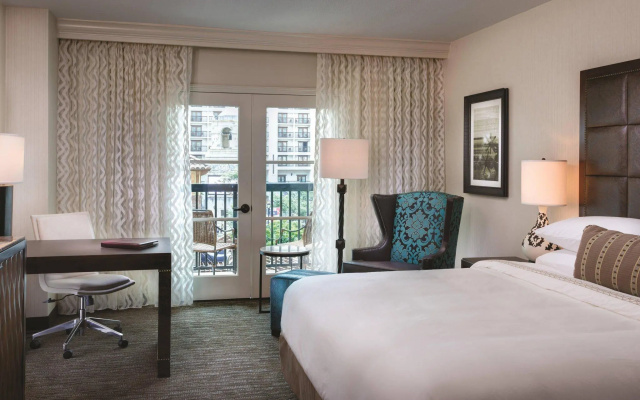 Partial Atrium View Double room