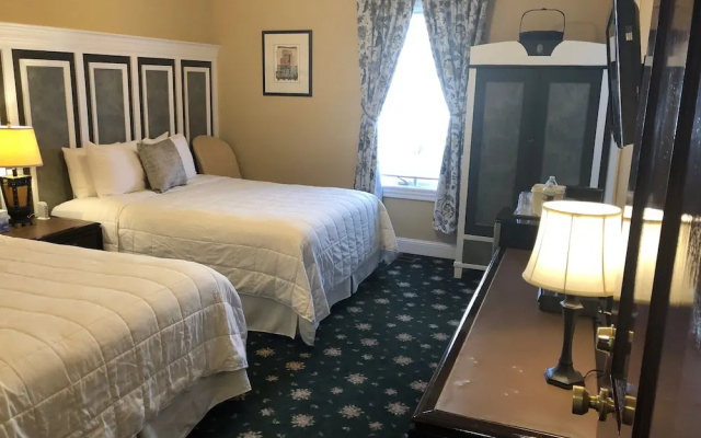 Standard Quadruple Family room