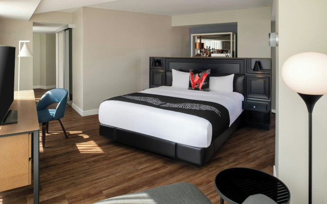 Premier room