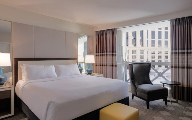 Julius Executive Double Studio Suite Strip View