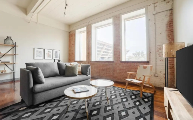 2 Bedrooms Apartment