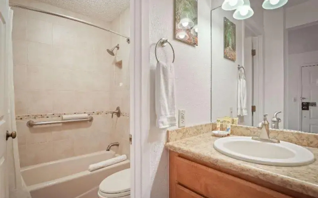 1 Bedroom Suite with balcony and with garden view