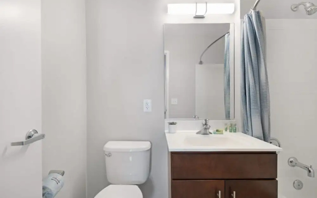 2 Bedrooms Luxury Apartment