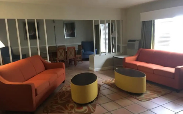 2 Bedrooms Suite