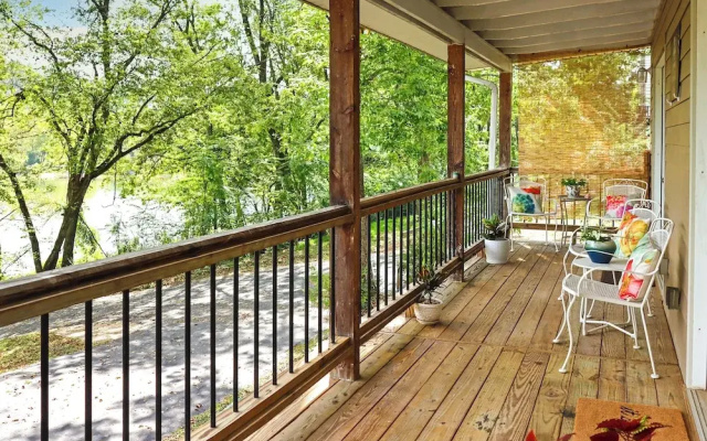 1 Bedroom Cottage with balcony