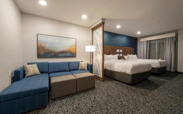 Executive Quadruple Suite