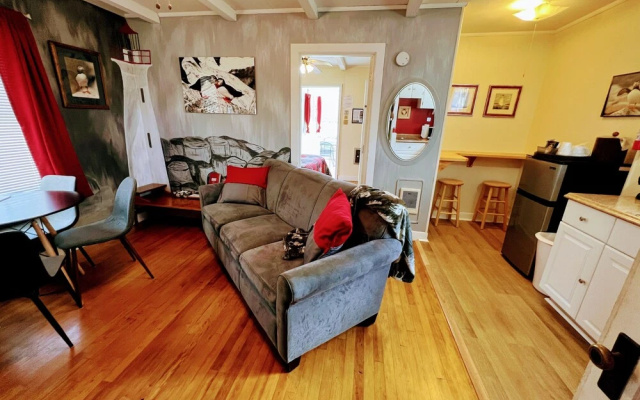2 Bedrooms Cottage with lake view