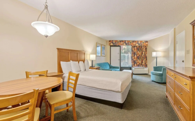 Standard Suite with balcony and with ocean view