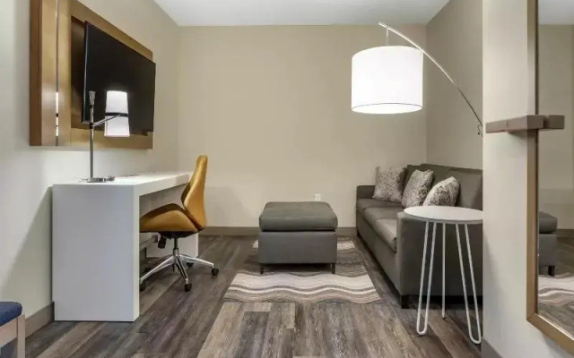 2 Bedrooms Double Suite