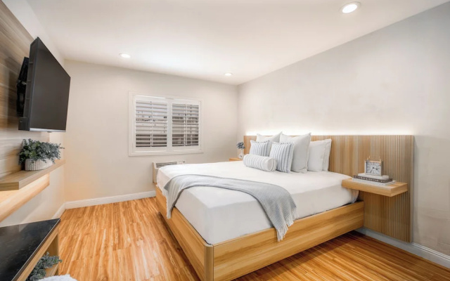 Grand room