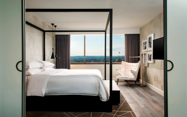 Presidential Double Club Suite
