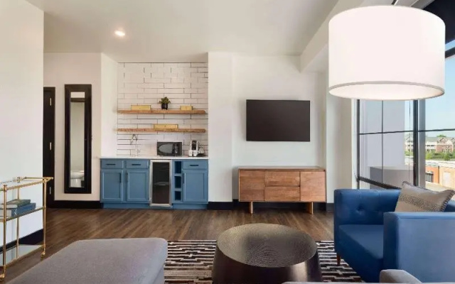 Standard Suite