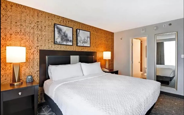 Corner Accessible Double Suite