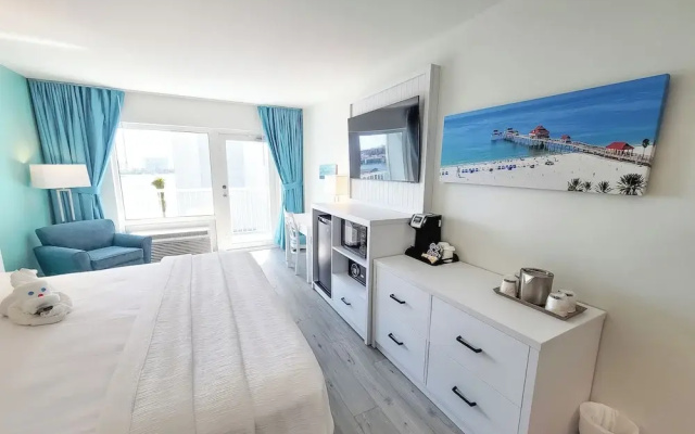 Standard Double room with balcony and with pool view